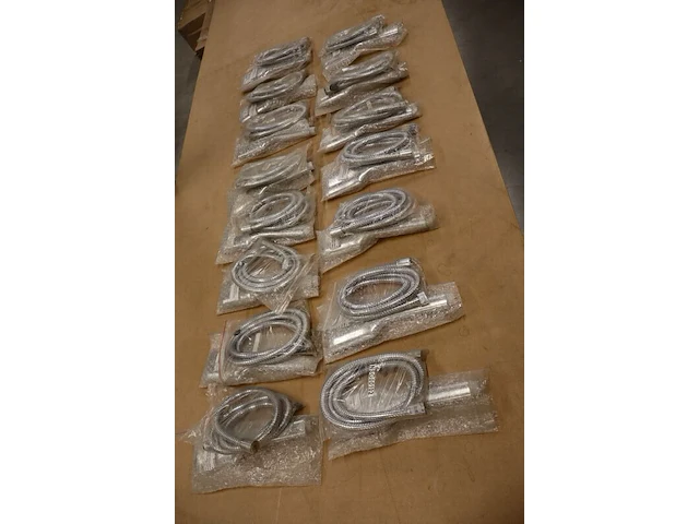 Ca. 30x handdouche met doucheslangen, wit/chroom - afbeelding 5 van  7