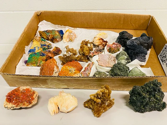 Ca. 30x mineralen divers uit marokko - afbeelding 1 van  7