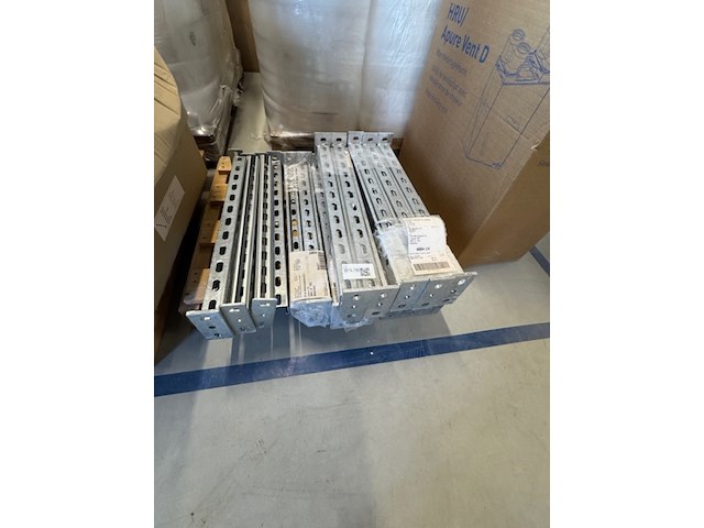 Ca. 30x ophangbeugel - afbeelding 1 van  2