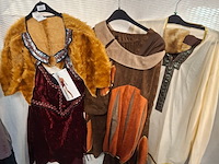 Ca. 30x viking kleding - afbeelding 2 van  3