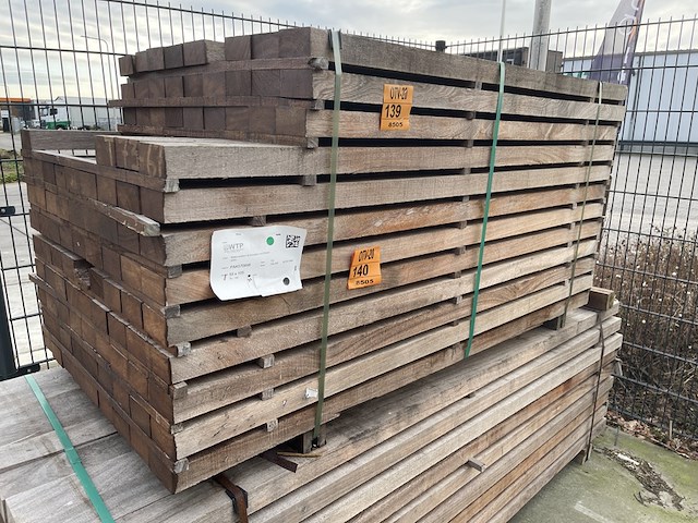 Ca. 31x angelim pedra balken fijnbezaagd, 55x105mm, lengte 160cm - afbeelding 2 van  4
