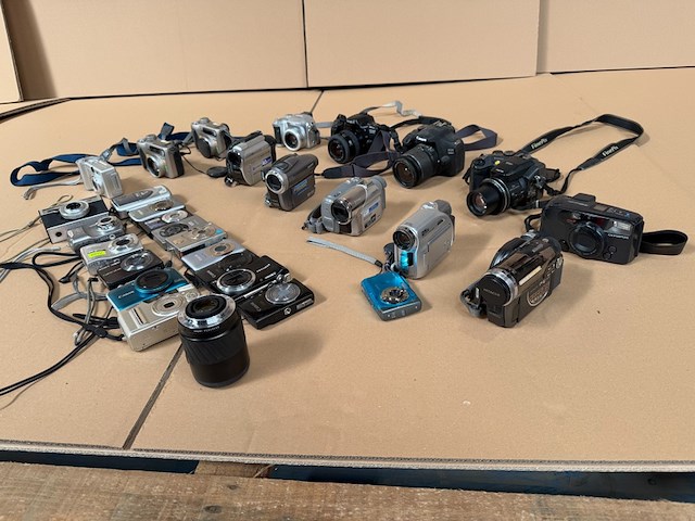 Ca. 31x digitale camera - afbeelding 6 van  16