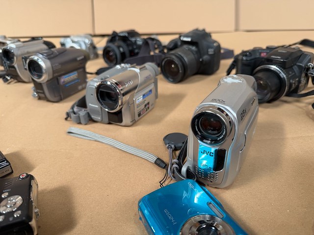 Ca. 31x digitale camera - afbeelding 16 van  16