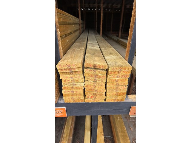 Ca. 31x geschaafde geïmpregneerde planken, 540 cm - afbeelding 1 van  3