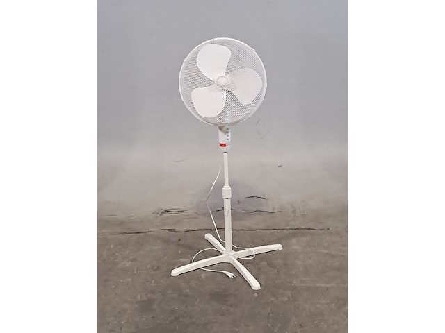 Ca. 31x staande ventilator, o.a. strijbosch - afbeelding 1 van  10
