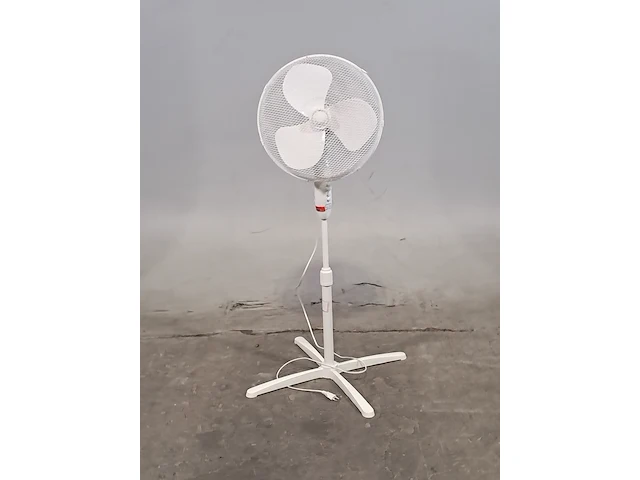 Ca. 31x staande ventilator, o.a. strijbosch - afbeelding 1 van  10