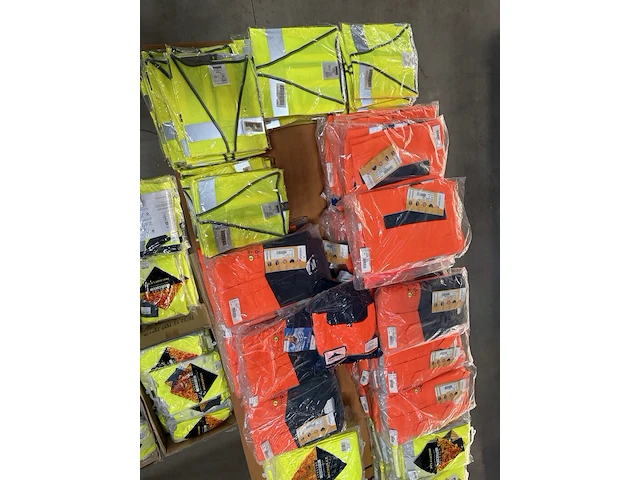 Ca. 320x diverse reflecterende werkkleding, o.a. hydrowear - afbeelding 17 van  17