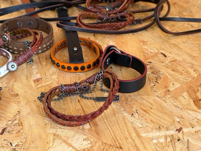 Ca. 325x mixpartij lederen armbanden fred&bruder - afbeelding 9 van  12