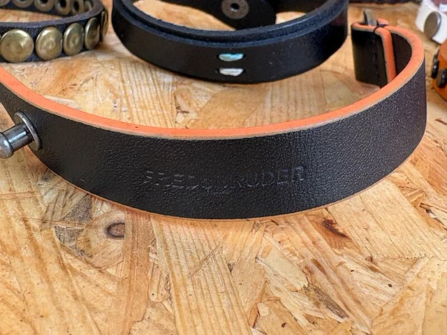 Ca. 325x mixpartij lederen armbanden fred&bruder - afbeelding 12 van  12
