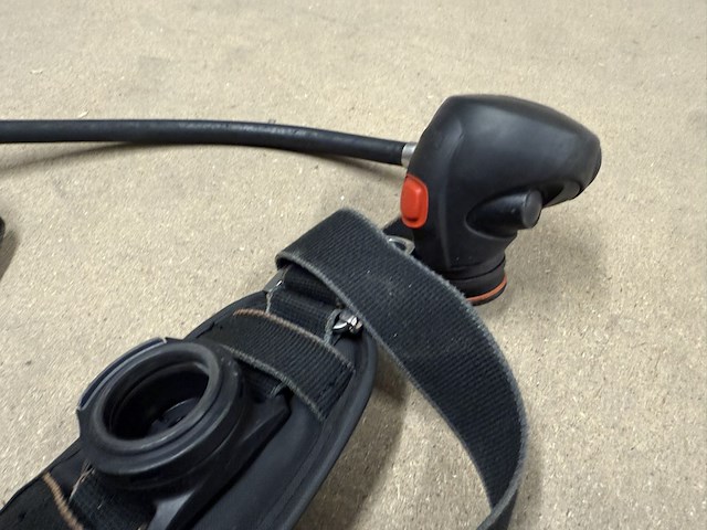 Ca. 32x ademluchttoestellen, dräger, pss 7000 bodyguard - afbeelding 14 van  15