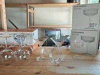 Ca. 32x cocktailglazen