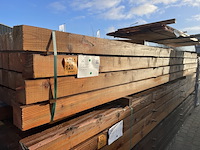 Ca. 32x douglas balken fijnbezaagd, 120x120mm, lengte 500cm - afbeelding 2 van  3