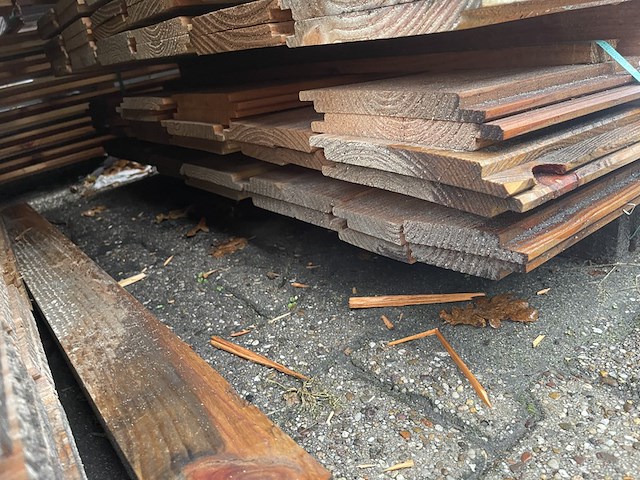 Ca. 32x douglas wisselsponning, 18x137mm, lengte 10/500cm, 25/300cm - afbeelding 3 van  3