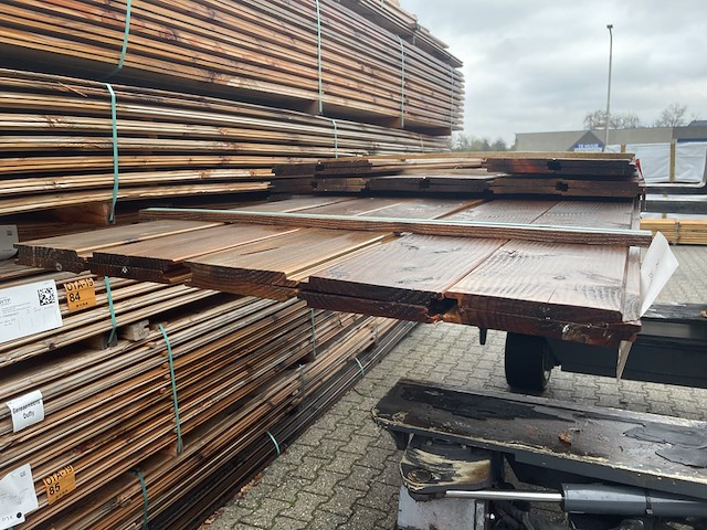 Ca. 32x douglas wisselsponning, 18x190mm, lengte 10/400cm, 22/300cm - afbeelding 3 van  3
