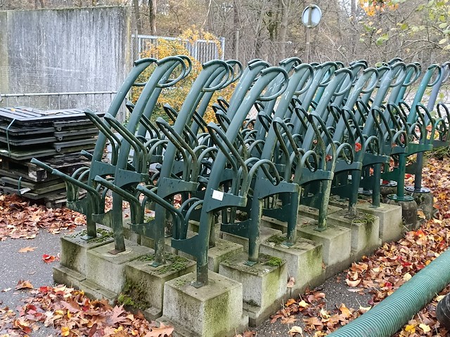 Ca. 32x fietsstallingen - afbeelding 2 van  2