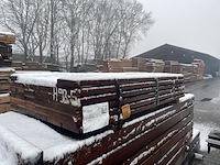 Ca. 32x guyana ipé planken fijnbezaagd, 27x155mm, lengte 185cm - afbeelding 2 van  3