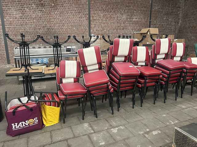 Ca. 32x horeca retro stoel met tafels - afbeelding 1 van  9