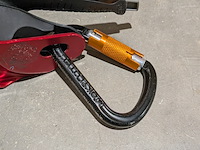 Ca. 32x zelfremmend afdaalapparaat met antipaniekfunctie, petzl, l'd, incl. karabijnhaak - afbeelding 4 van  7