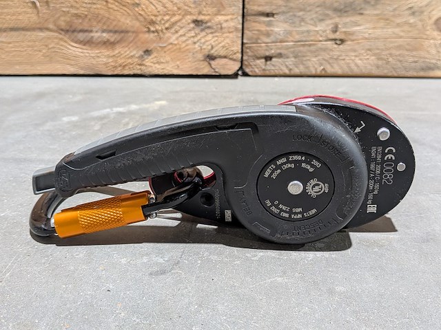 Ca. 32x zelfremmend afdaalapparaat met antipaniekfunctie, petzl, l'd, incl. karabijnhaak - afbeelding 5 van  7