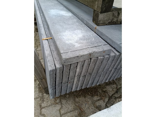 Ca. 33x betonplaat antraciet stampbeton, woodvision - afbeelding 2 van  3