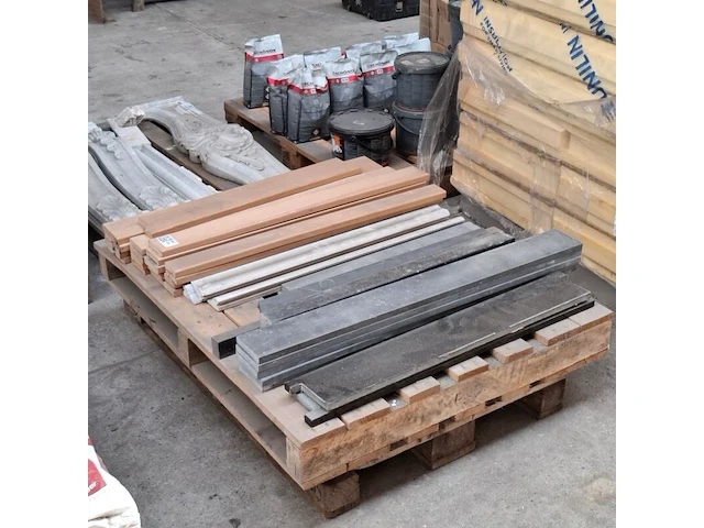 Ca. 33x diverse dorpels - afbeelding 1 van  8