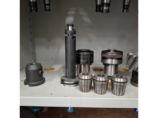 Ca. 33x diverse gereedschapshouders t.b.v. freesmachine, kavel 3 - afbeelding 19 van  35