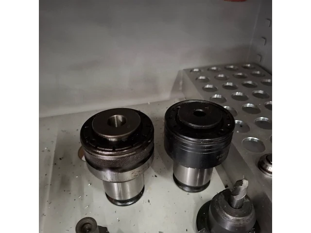 Ca. 33x diverse gereedschapshouders t.b.v. freesmachine, kavel 3 - afbeelding 24 van  35