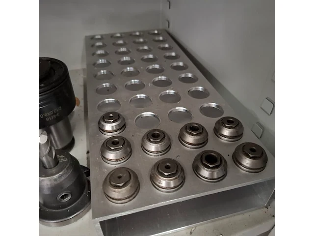 Ca. 33x diverse gereedschapshouders t.b.v. freesmachine, kavel 3 - afbeelding 25 van  35