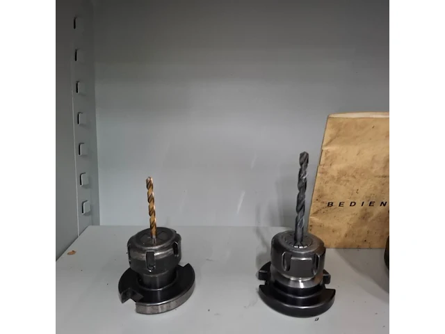Ca. 33x diverse gereedschapshouders t.b.v. freesmachine, kavel 3 - afbeelding 30 van  35