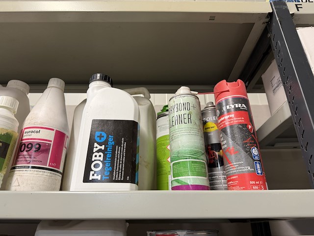 Ca. 33x diversen w.o. betoncirestuc, isoleermiddel, matlak, primer, w.o. stucco d'or, sikkens, griffon, den braven - afbeelding 4 van  12