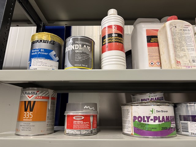 Ca. 33x diversen w.o. betoncirestuc, isoleermiddel, matlak, primer, w.o. stucco d'or, sikkens, griffon, den braven - afbeelding 12 van  12