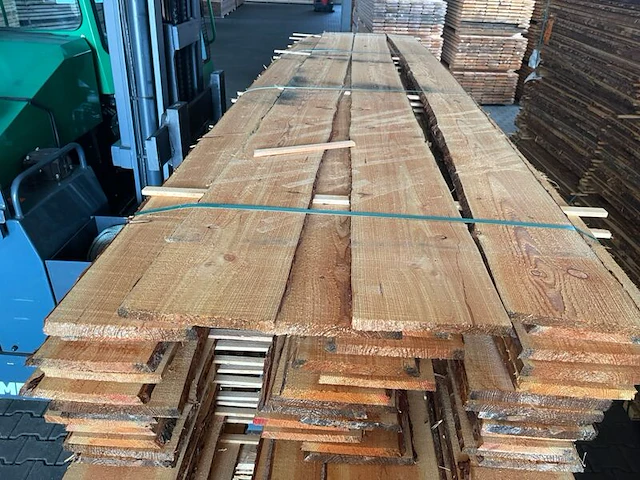 Ca. 33x douglas onbekantrechte schaaldelen, 22x200-250mm, lengte 300cm - afbeelding 1 van  3