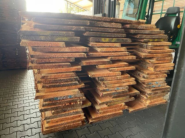 Ca. 33x douglas onbekantrechte schaaldelen, 22x200-250mm, lengte 400cm - afbeelding 2 van  3