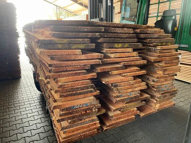 Ca. 33x douglas onbekantrechte schaaldelen, 22x200-250mm, lengte 500cm - afbeelding 2 van  3