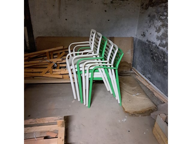 Ca. 33x kunststof tuinstoel en 4x bureaustoel - afbeelding 6 van  6