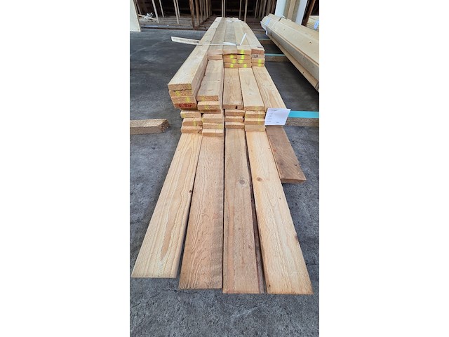 Ca. 33x vuren planken - afbeelding 1 van  4
