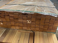 Ca. 346x guyana teak planken geschaafd, 27x70mm, lengte 168/155cm, 178/185cm - afbeelding 1 van  3