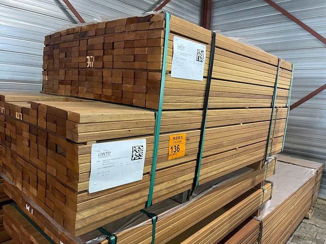 Ca. 346x guyana teak planken geschaafd, 27x70mm, lengte 168/155cm, 178/185cm - afbeelding 2 van  3