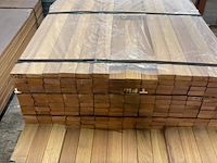 Ca. 347x guyana teak planken geschaafd, 27x70mm, lengte 158/100cm, 189/125cm - afbeelding 1 van  3