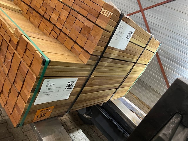 Ca. 347x guyana teak planken geschaafd, 27x70mm, lengte 158/100cm, 189/125cm - afbeelding 2 van  3