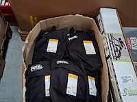 Ca. 34x diverse harnassen en toebehoren o.a. petzl - afbeelding 3 van  16
