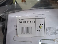 Ca. 34x diverse harnassen en toebehoren o.a. petzl - afbeelding 13 van  16