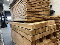 Ca. 34x douglas 120x120x2500mm bezaagd - afbeelding 1 van  2