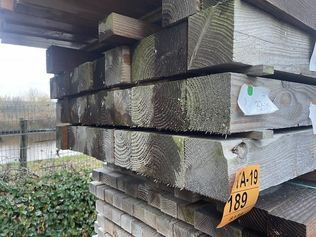 Ca. 34x douglas balken fijnbezaagd, 100x100mm, lengte 300cm - afbeelding 3 van  3