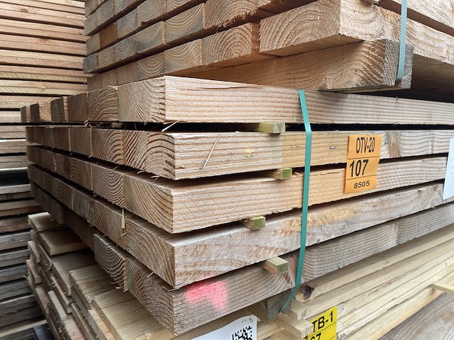 Ca. 34x douglas balken fijnbezaagd, 50x150mm, lengte 500cm - afbeelding 4 van  4