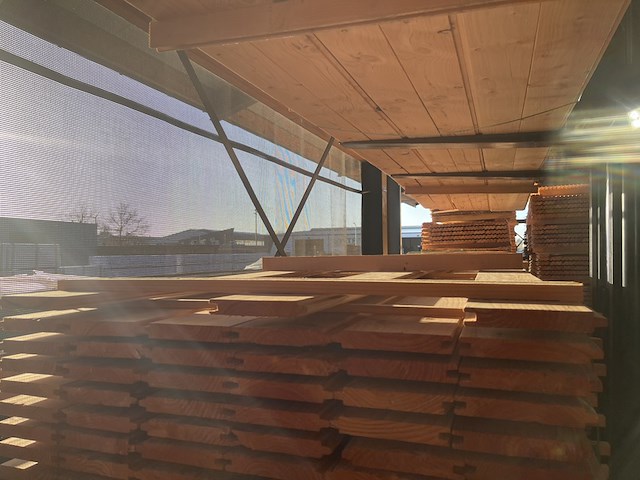 Ca. 34x douglas blokhut profiel, 26x175mm, lengte 500cm - afbeelding 1 van  3