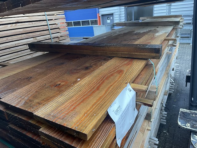 Ca. 34x douglas planken fijnbezaagd, 22x200mm, lengte 500cm - afbeelding 1 van  3