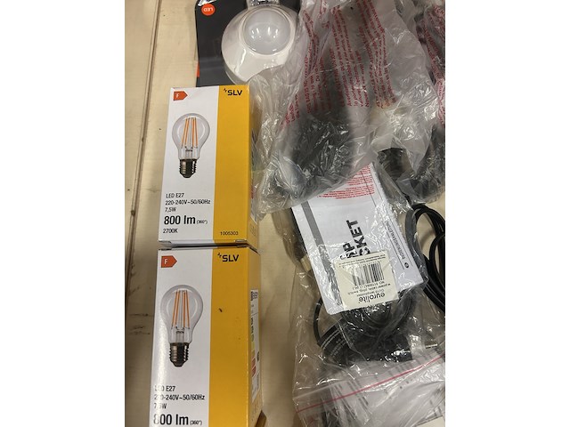 Ca. 34x verlichting, installatiemateriaal en kabels, w.o. philips, slv - afbeelding 4 van  9
