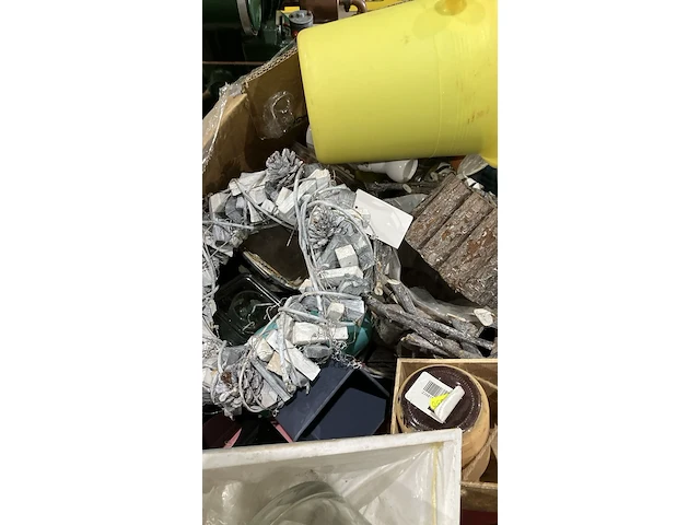 Ca. 350x decoratie artikelen in kuubsdoos - afbeelding 7 van  11