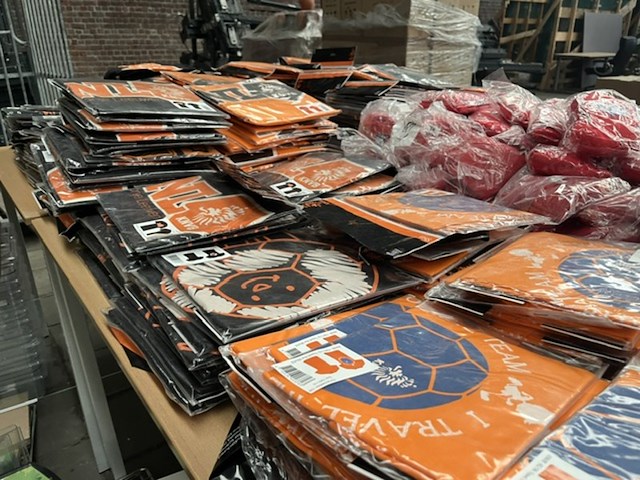 Ca. 350x knvb voetbalkleding voor kinderen en volwassenen - afbeelding 8 van  16